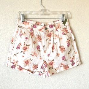 💐AEO floral hi rise denim shorts